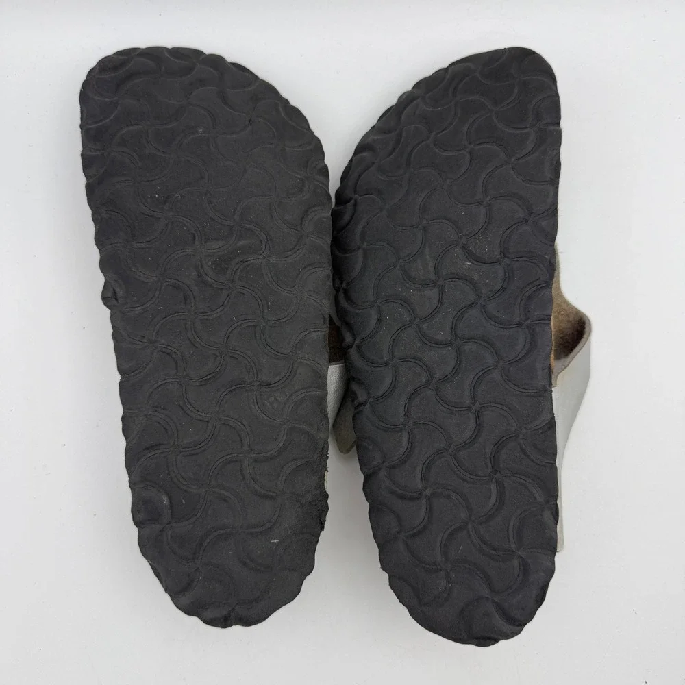 Birkenstock‎ Gizeh Sandals Womens 37 US 6 Silver Metallic Thong Cork Footbed